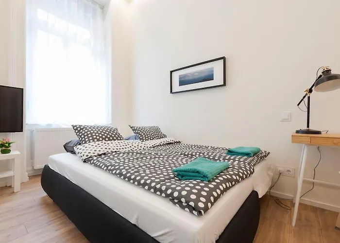 Luxury New-3bdr 3bth Sauna!city Center Lägenhet *