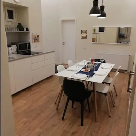 Luxury New-3bdr 3bth Sauna!city Center * Budapest