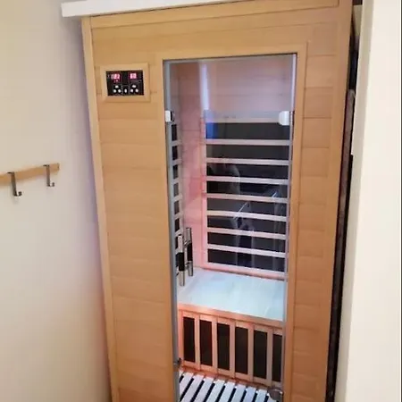 Luxury New-3bdr 3bth Sauna!city Center Apartment Budapest