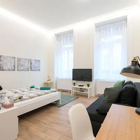Luxury New-3bdr 3bth Sauna!city Center *