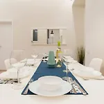 Luxury New-3bdr 3bth Sauna!city Center Apartman *